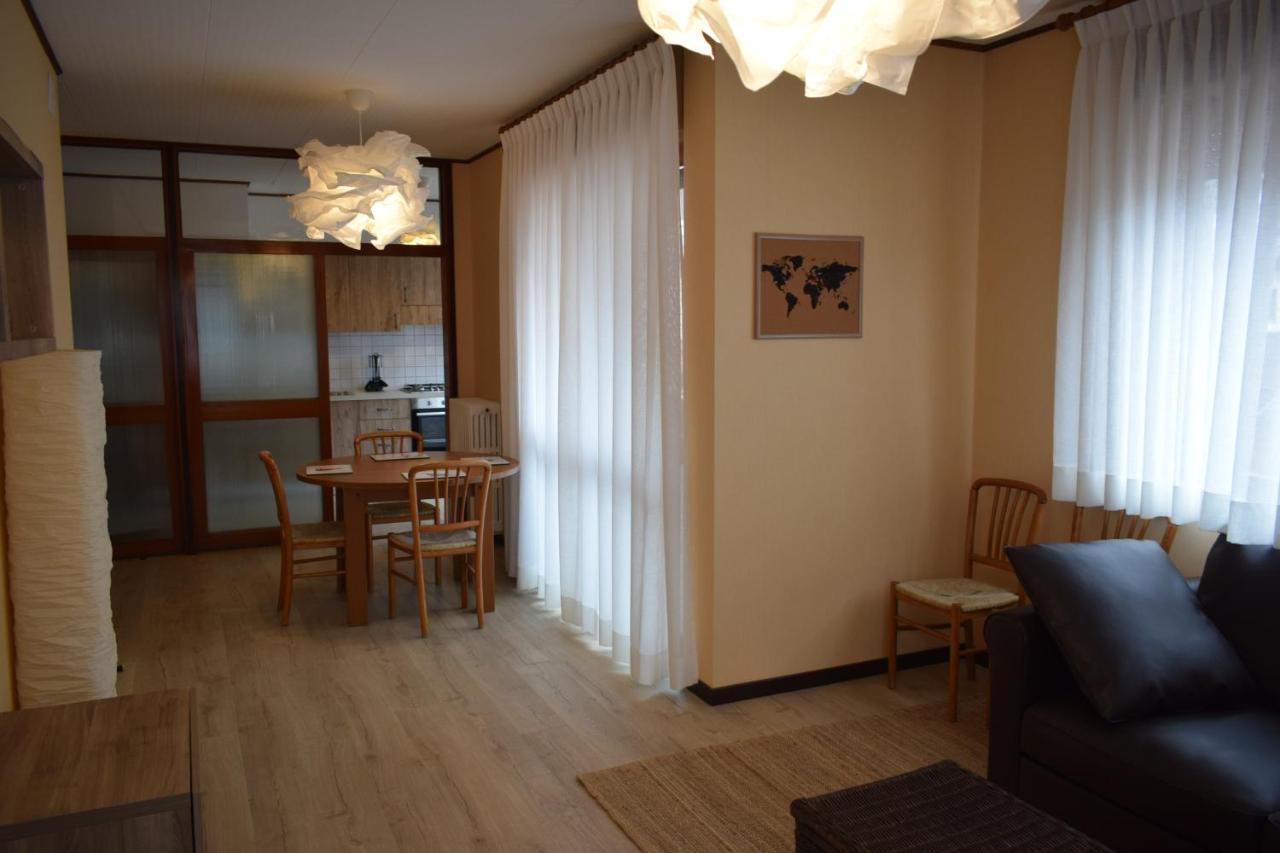 Lozzo Di Cadore - Dolomiti - Piazza IV Novembre Lozzo Cadore Extérieur photo
